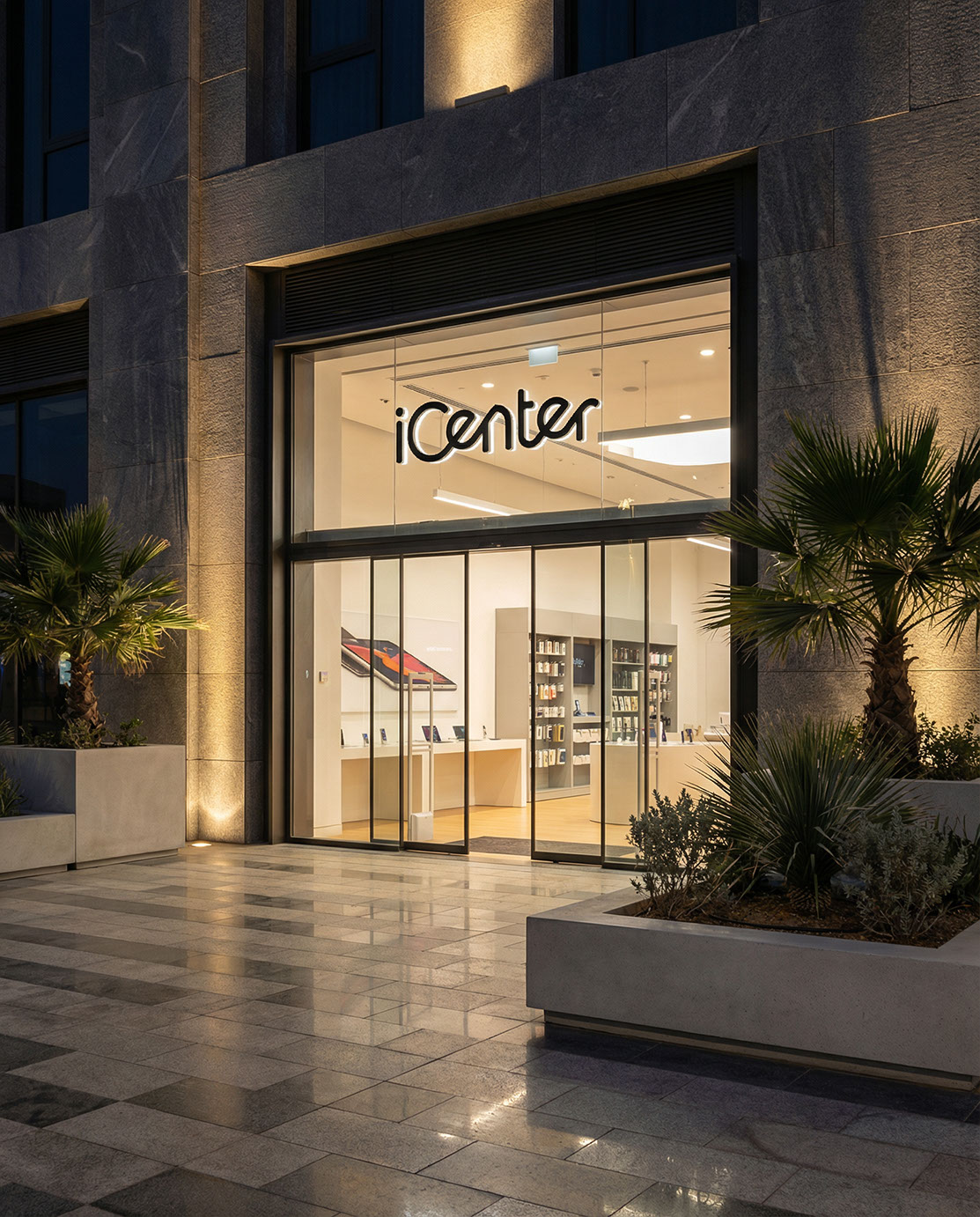 iCenter · Brand Identity · KSA - eje