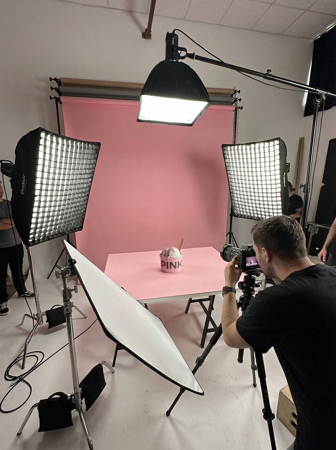 Pinky · Brand Identity · KSA - eje