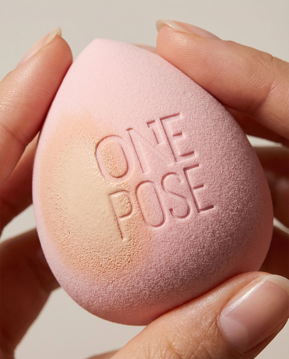 ONE POSE · Brand Identity · KSA - eje